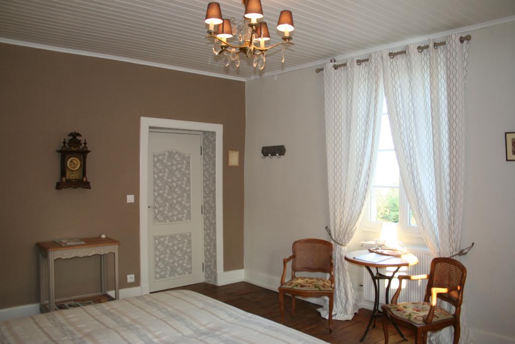 La Double Porte Bed & Breakfast Castera-Verduzan Room photo